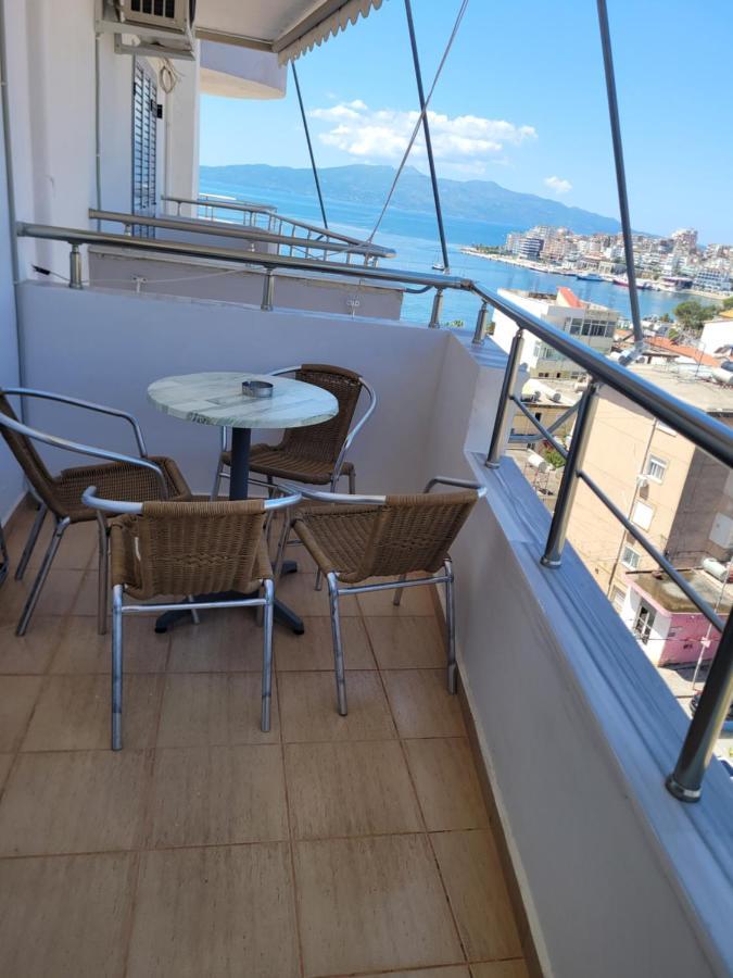 Marina Apartment Sarandë Exteriör bild