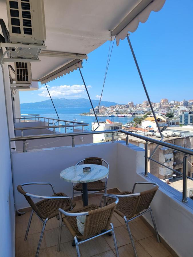 Marina Apartment Sarandë Exteriör bild