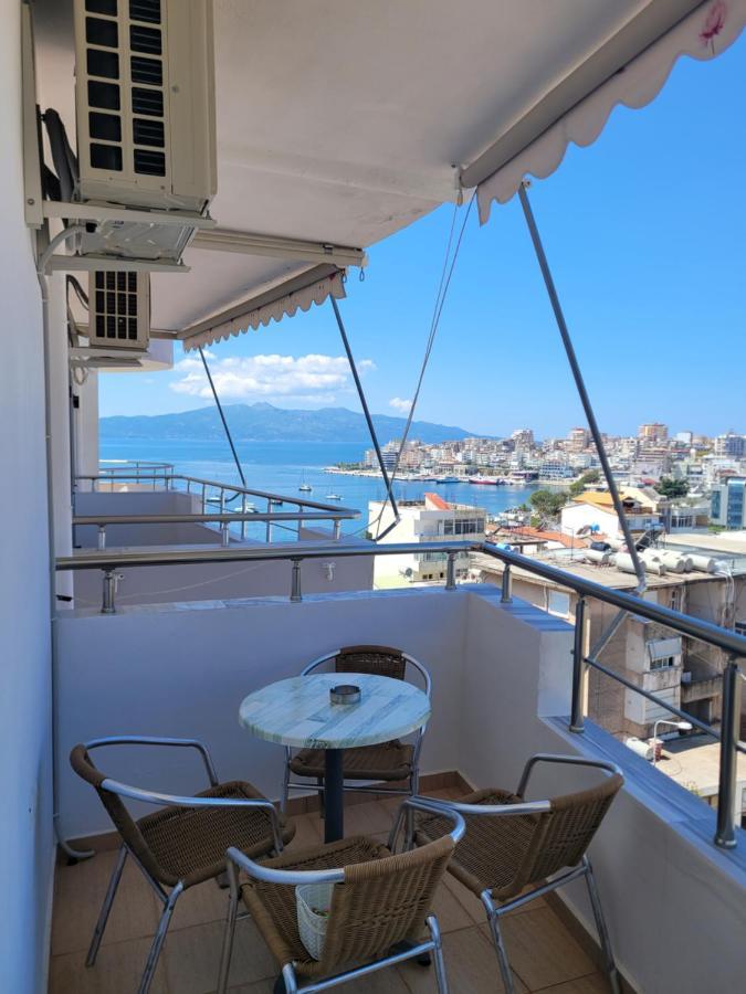 Marina Apartment Sarandë Exteriör bild